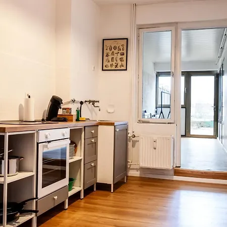 Zentrales - 8 Boxspringbetten - Netflix